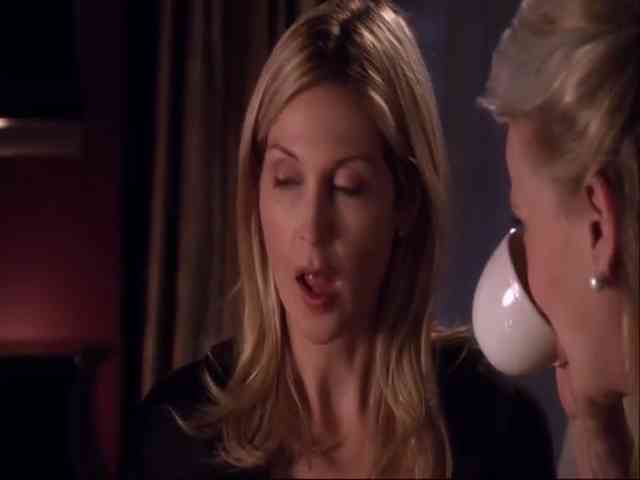 Сплетница 1 сезон 10 серия